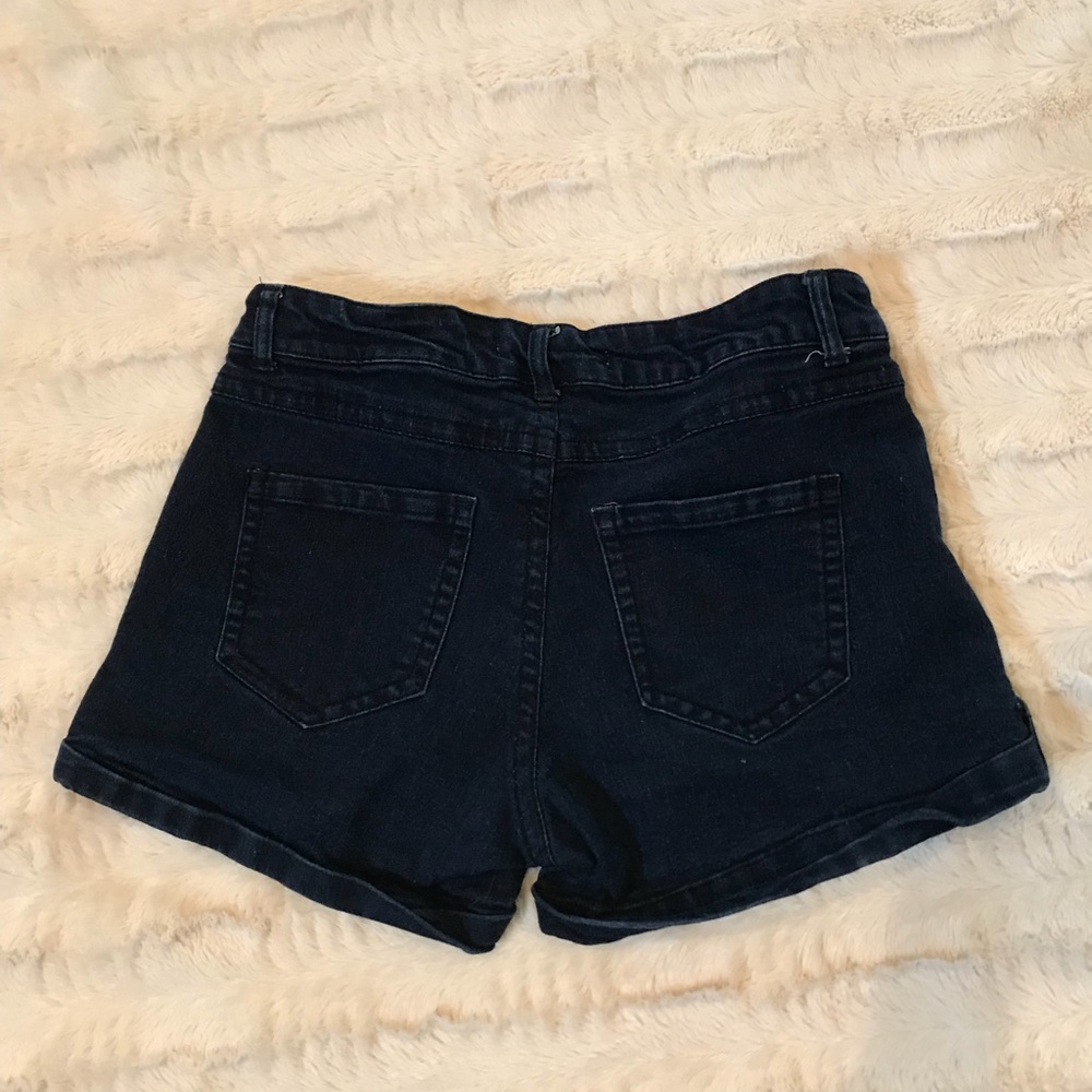 ๐ Forever 21 shorts ๐ - Picture 2 of 3